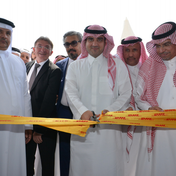Dhl Opens Largest Ground And Air Ops Facility In Saudi Warehouse Dhl Dhl Express Distribution Centre Jeddah Saudi Arabia Warehouse News Logistics Middle East
