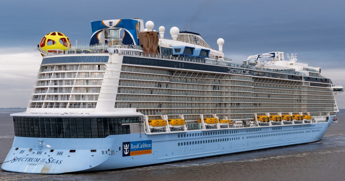 Brand New Billion Dollar Cruise Ship On Way To Dubai In Anti Pirate Safe Haven Lockdown Maritime Spectrum Of The Seas Pirates Piracy Gulf Of Aden Dubai Cruise Ship Security Logistics