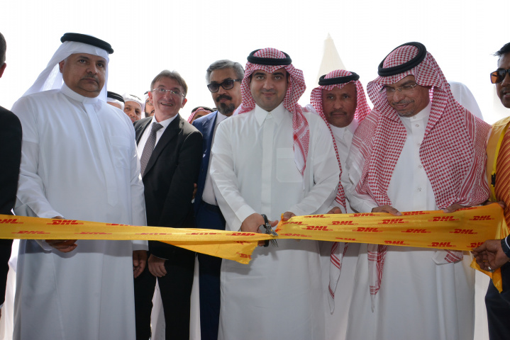 Dhl Opens Largest Ground And Air Ops Facility In Saudi Warehouse Dhl Dhl Express Distribution Centre Jeddah Saudi Arabia Warehouse News Logistics Middle East