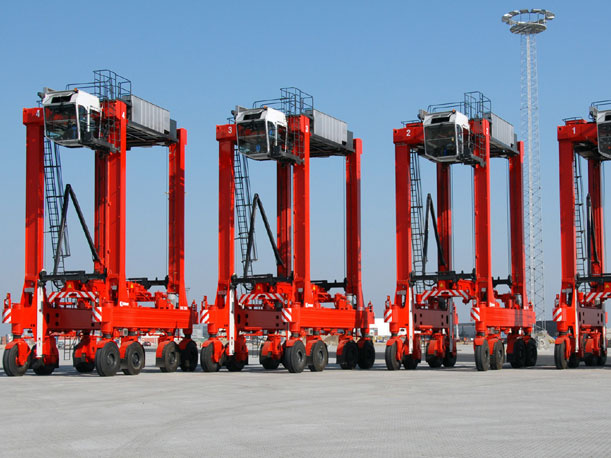The Kalmar new straddle carriers will feature a redesigned cabin with a more spacious interior, as well as a new window geometry that reduces night time reflections and cabin noise. The Kalmar new straddle carriers will feature a redesigned cabin with a more spacious interior, as well as a new window geometry that reduces night time reflections and cabin noise.