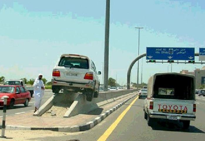 Deaths on the UAE's roads during Q1 fell by 21% while injuries fell by 14.8% Deaths on the UAE's roads during Q1 fell by 21% while injuries fell by 14.8%