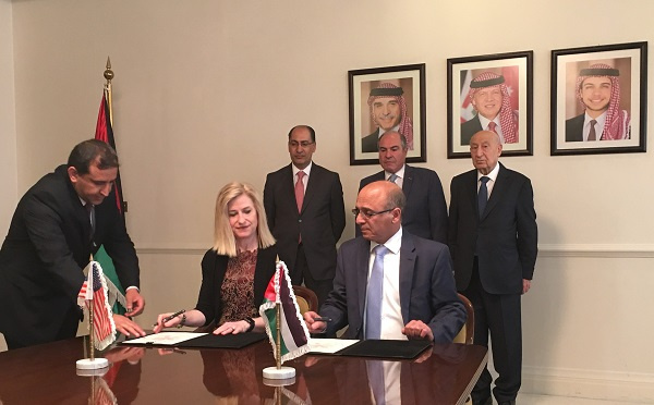 The ceremony was attended by Jordanian Prime Minister Hani Al-Mulki, minister of energy and mineral resources Dr. Ibrahim Saif, JPRC board chairman Walid Asfour, vice chairman Omar Al-Kurdi, JPRC CEO Abdul Karim Alaween and Honeywell UOP president and CEO Rebecca Liebert. The ceremony was attended by Jordanian Prime Minister Hani Al-Mulki, minister of energy and mineral resources Dr. Ibrahim Saif, JPRC board chairman Walid Asfour, vice chairman Omar Al-Kurdi, JPRC CEO Abdul Karim Alaween and Honeywell UOP president and CEO Rebecca Liebert.