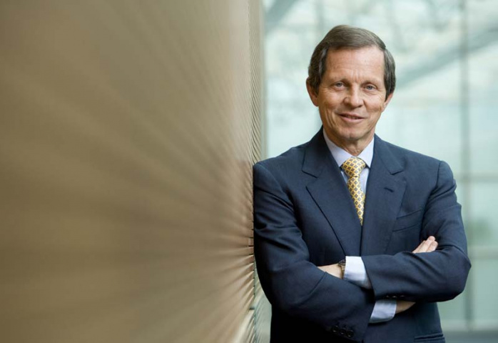 IATA's Giovanni Bisignani says airlines are failing to adjust capacity to match demand. IATA's Giovanni Bisignani says airlines are failing to adjust capacity to match demand.
