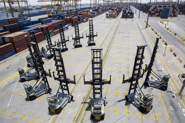The Empty Container Handlers have been acquired as part of an expansion, which will bring the total handling capacity to 22.1 million TEU by 2018. The Empty Container Handlers have been acquired as part of an expansion, which will bring the total handling capacity to 22.1 million TEU by 2018.