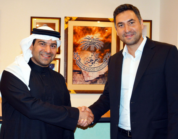 Fahad Fawzi Kanoo representative Yusuf Bin Ahmed Kanoo Group, and Idris al-Rifai, co-founder of Fetchr (right). Fahad Fawzi Kanoo representative Yusuf Bin Ahmed Kanoo Group, and Idris al-Rifai, co-founder of Fetchr (right).