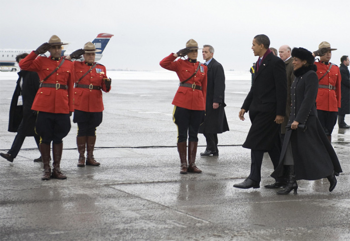 An important visitor alights at Ottawa International Airport (Jim Watson/AFP/Getty Images). An important visitor alights at Ottawa International Airport (Jim Watson/AFP/Getty Images).