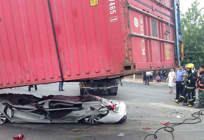 Road safety, Shipping containers, Traffic accident, NEWS Road safety, Shipping containers, Traffic accident, NEWS