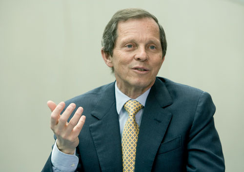 GIOVANNI BISIGNANI: IATAs CEO discusses fuel costs, safety and environmental improvements. GIOVANNI BISIGNANI: IATAs CEO discusses fuel costs, safety and environmental improvements.