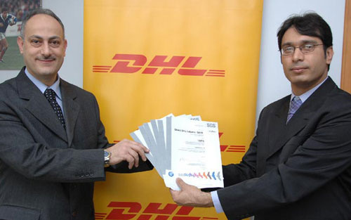 Omar Cheik from DHL Express receives security certificate from TAPA auditor Aamir Shakir. Omar Cheik from DHL Express receives security certificate from TAPA auditor Aamir Shakir.