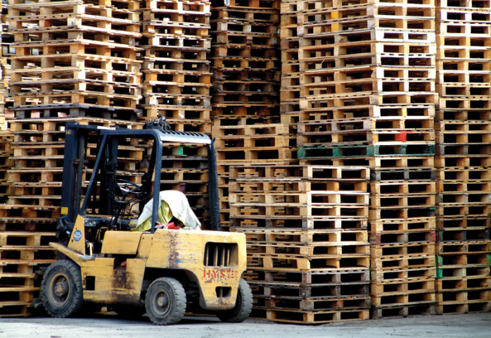CHEP's pooled pallet model effectively replaces the traditional white wood pallet pool. CHEP's pooled pallet model effectively replaces the traditional white wood pallet pool.