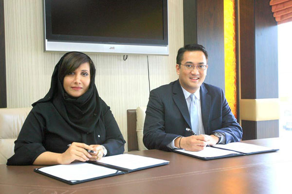 Salma Hareb, CEO Jafza and Economic Zones World with Armand Arreza, CEO Subic Bay Metropolitan Authority Salma Hareb, CEO Jafza and Economic Zones World with Armand Arreza, CEO Subic Bay Metropolitan Authority