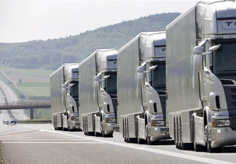 Platooning, or convoying of commercial vehicles, primarily trucks, is to be tested in the UAE. Platooning, or convoying of commercial vehicles, primarily trucks, is to be tested in the UAE.