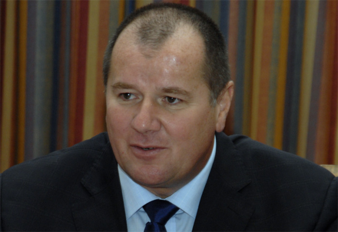 Peter Richards, Gulftainer. Peter Richards, Gulftainer.