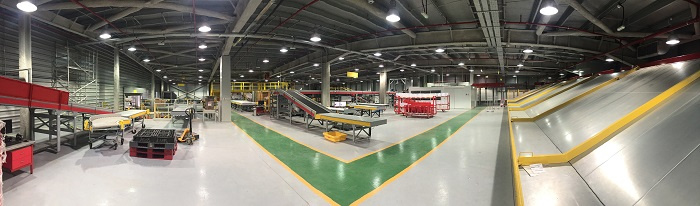The 13,100 sqm facility, which is located in the Cargo Terminal at DXB, will have the capacity to manage up to 5,000 shipments per hour. The 13,100 sqm facility, which is located in the Cargo Terminal at DXB, will have the capacity to manage up to 5,000 shipments per hour.