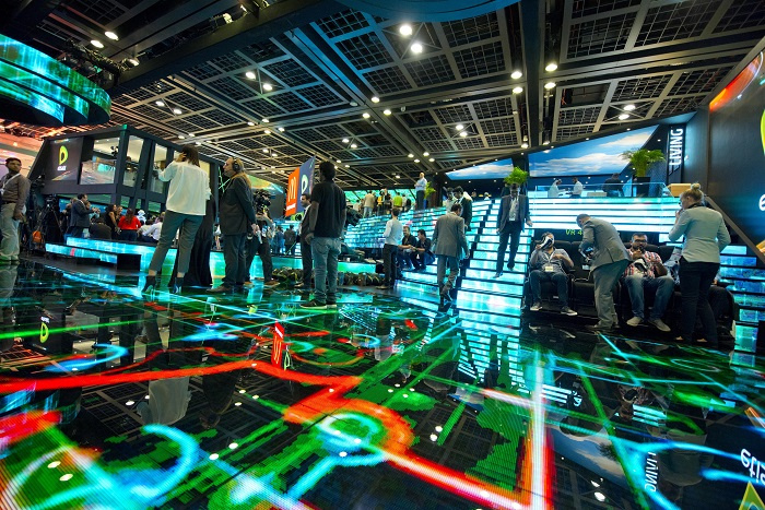 GITEX in particular has very large stands, some require more than 25 containers. GITEX in particular has very large stands, some require more than 25 containers.