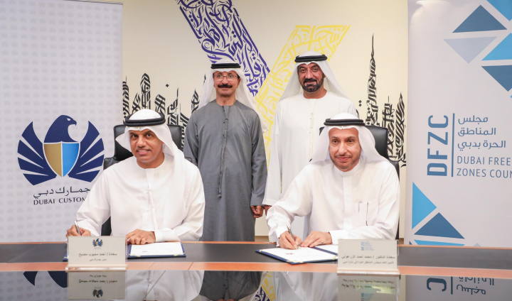 Ahmed Bin Saeed witnessing Dr Zarooni and Ahmad Musabbeh signing the MoU. Ahmed Bin Saeed witnessing Dr Zarooni and Ahmad Musabbeh signing the MoU.