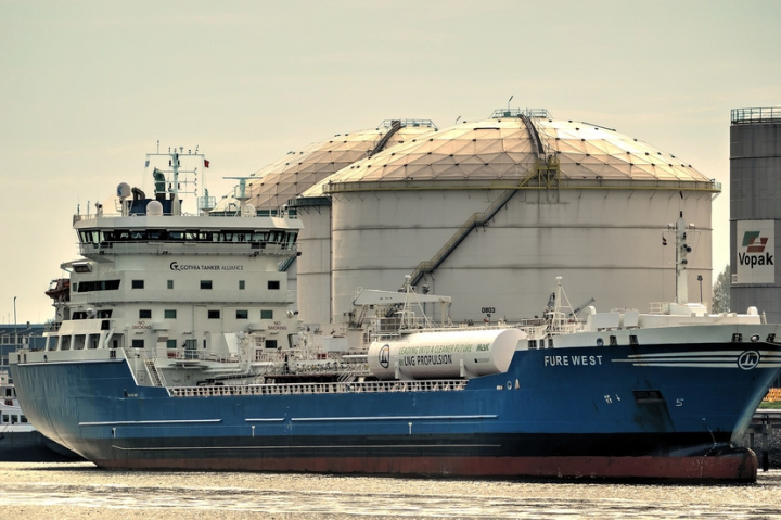 Oil tanker, IMO 2020, Sulphur cap, Low sulphur fuel Oil tanker, IMO 2020, Sulphur cap, Low sulphur fuel