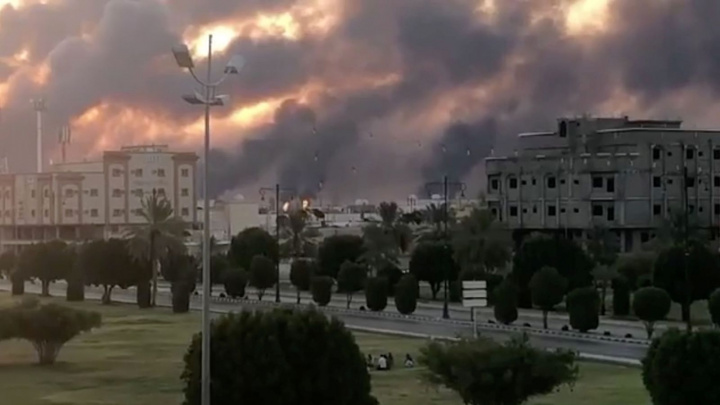 The Khurais oil field ablaze The Khurais oil field ablaze