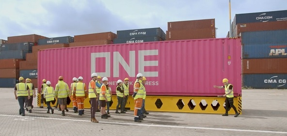 Dp world, Uk, Southampton, London Gateway Dp world, Uk, Southampton, London Gateway