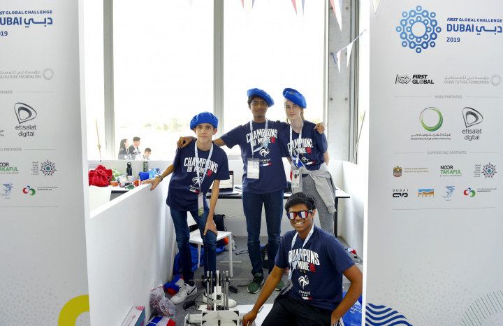 France, Dubai, Robots France, Dubai, Robots