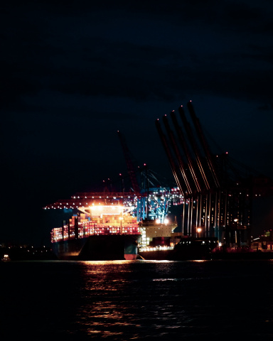 According to the text of the new ‘Dockers’ Clause’, if dockers aren’t available to lash containers the ITF will still require crewing agencies to seek the permission of dock unions to do the work and prove that individual seafarers have volunteered. According to the text of the new ‘Dockers’ Clause’, if dockers aren’t available to lash containers the ITF will still require crewing agencies to seek the permission of dock unions to do the work and prove that individual seafarers have volunteered.