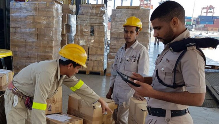 Oman’s logistics sector is ensuring that customers experience a fast, efficient and money-saving experience. Oman’s logistics sector is ensuring that customers experience a fast, efficient and money-saving experience.