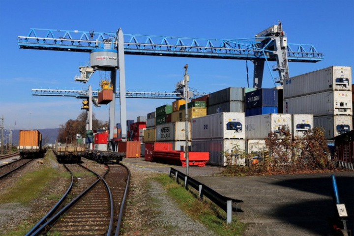 With effect from 20 January 2020, DP World has taken a stake of 44% in Swissterminal Holding AG with the Mayer family, who founded the business, remaining the majority shareholder. With effect from 20 January 2020, DP World has taken a stake of 44% in Swissterminal Holding AG with the Mayer family, who founded the business, remaining the majority shareholder.