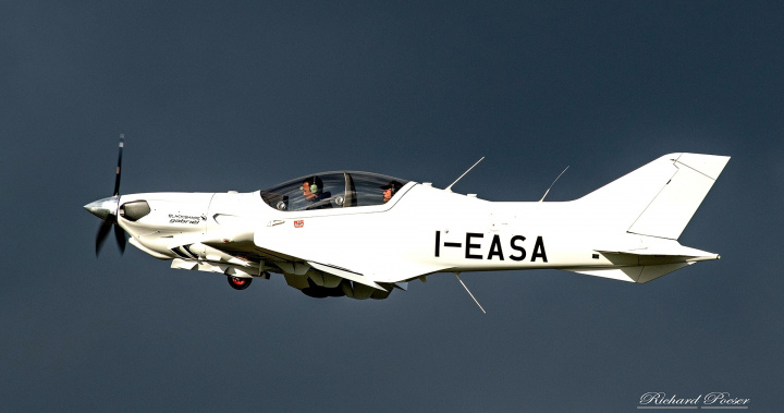 ´The Shape of things to come´: Blackshape Bk160 Gabriél at Lelystad Airport in The Netherlands (Zelf Vliegen Flight Academy/Richard Poeser). ´The Shape of things to come´: Blackshape Bk160 Gabriél at Lelystad Airport in The Netherlands (Zelf Vliegen Flight Academy/Richard Poeser).