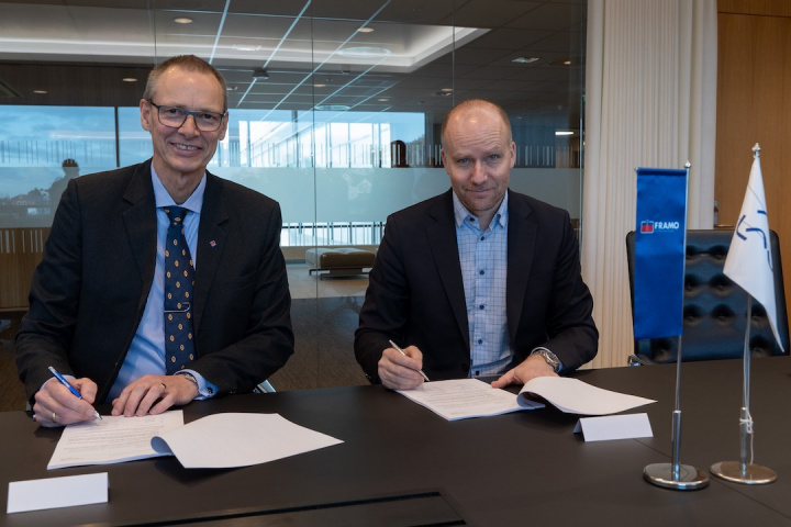 Trond Petter Abrahamsen, director in Framo Services (Left) and Kjetel Digre, head of Operations and Field Development in Aker BP (Right) Trond Petter Abrahamsen, director in Framo Services (Left) and Kjetel Digre, head of Operations and Field Development in Aker BP (Right)